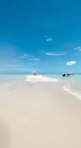 Maldives sur une île locale habitée